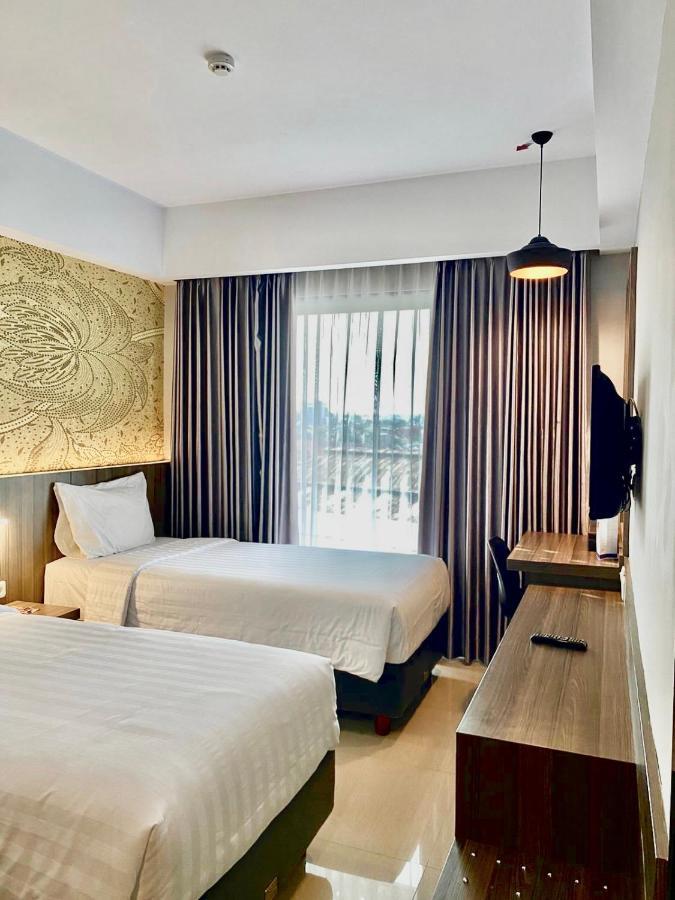 Unisi Hotel Malioboro - Jogja Syariah Yogyakarta Exterior photo