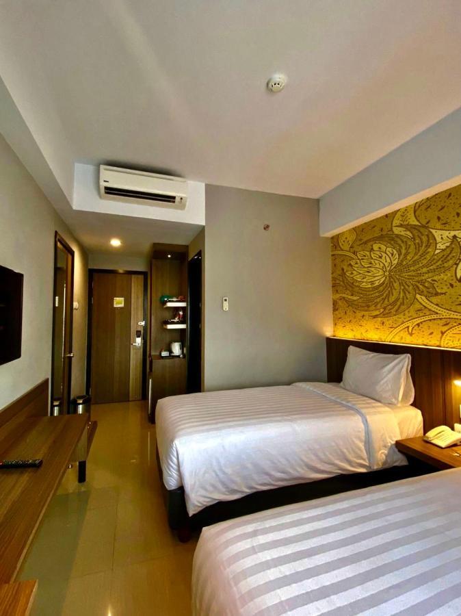 Unisi Hotel Malioboro - Jogja Syariah Yogyakarta Exterior photo